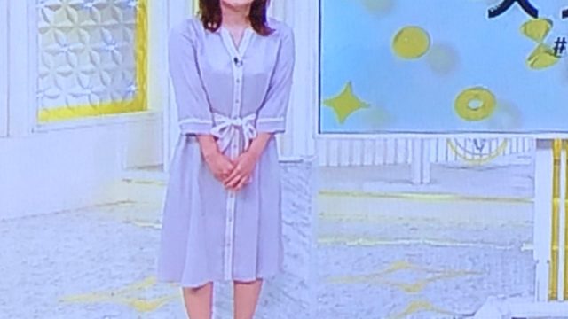 水卜アナ着用 スッキリ 衣装をぽっちゃり向けマネコーデ ブルーニットフレアワンピース ドラマ好きポッチャリママのコーデ術